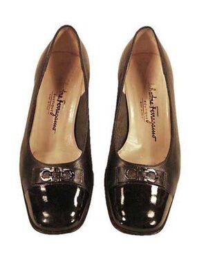 FERRAGAMO PUMPS BLACK CALF PATENT & PEBBLE FINISH, Sz 8.5B, HEEL 1 3/8 in, MADE